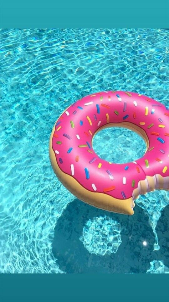 Inflatable Donut XXL Float – Pool & Beach